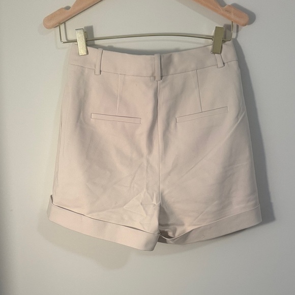 Babaton Cream High-Rise Tailored Pleated Shorts - Picture 4 of 5